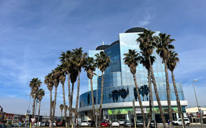 Vista exterior de Oficina en venda en Vilanova i la Geltrú amb Aire condicionat