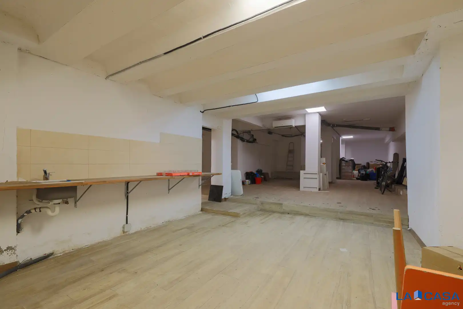 Ground floor for sale in Barcelona