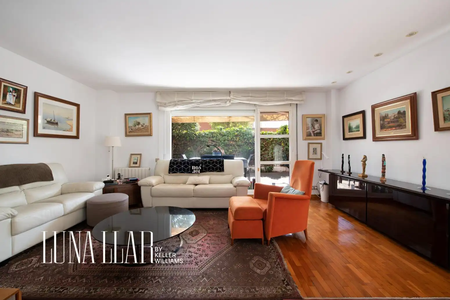 Living room of Detached homes for sale in Sant Joan Despí  with Heating and Parquet flooring