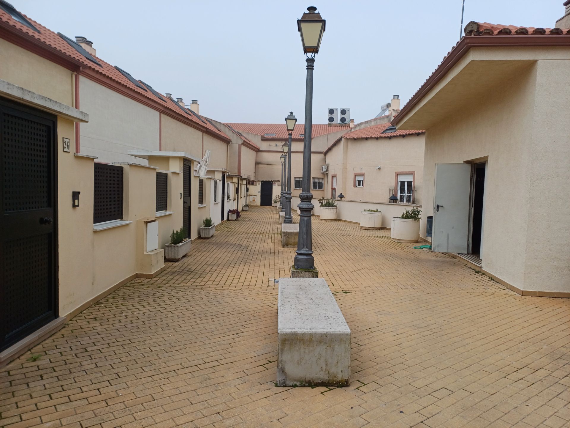 Exterior view of House or chalet for sale in Gines  with Air Conditioner, Furnished and Oven