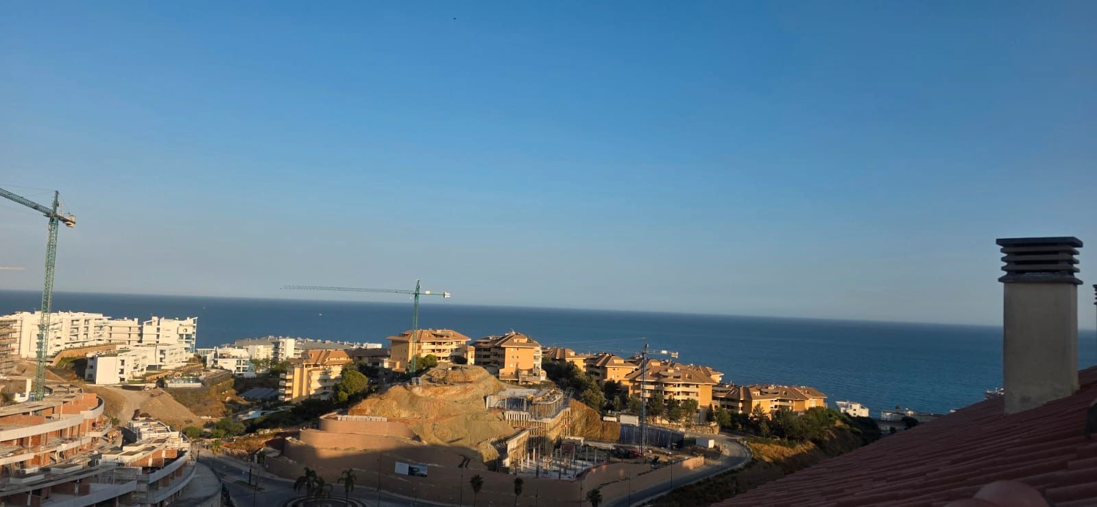 Exterior view of Attic for sale in Fuengirola  with Air Conditioner, Terrace and Storage room