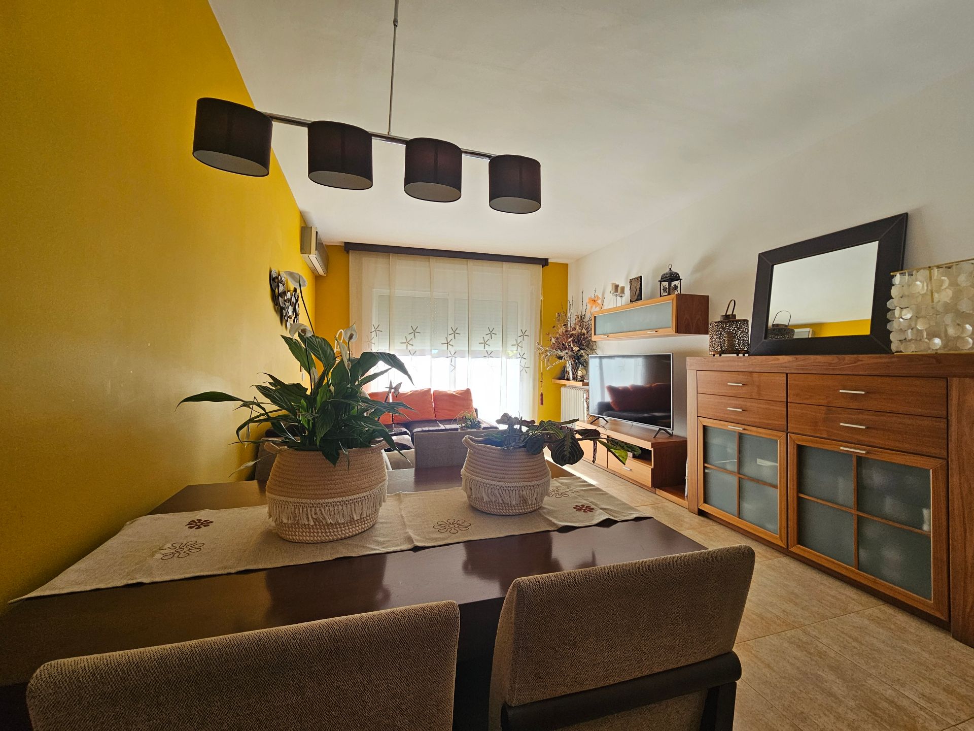 Sala d'estar de Pis en venda en Sabadell amb Aire condicionat, Calefacció i Parquet