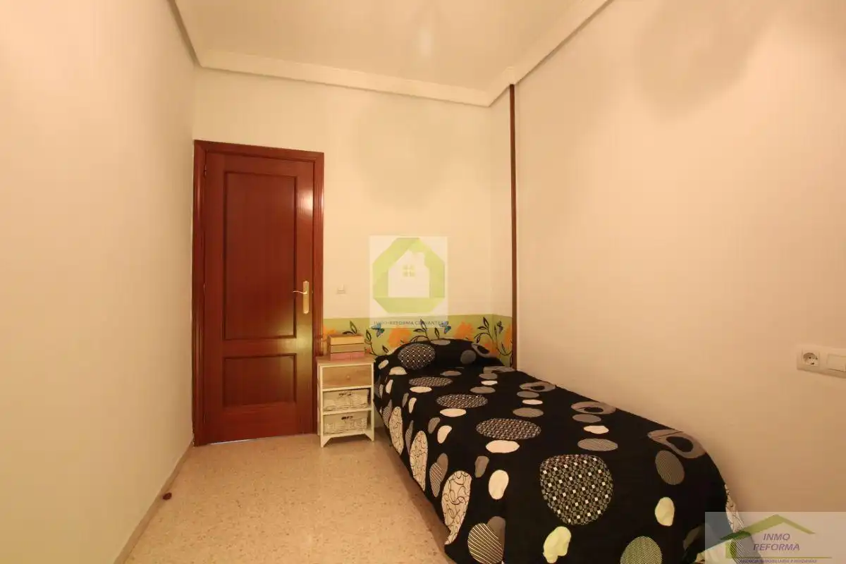 Bedroom of Flat for sale in Armilla  with Air Conditioner, Storage room and Balcony