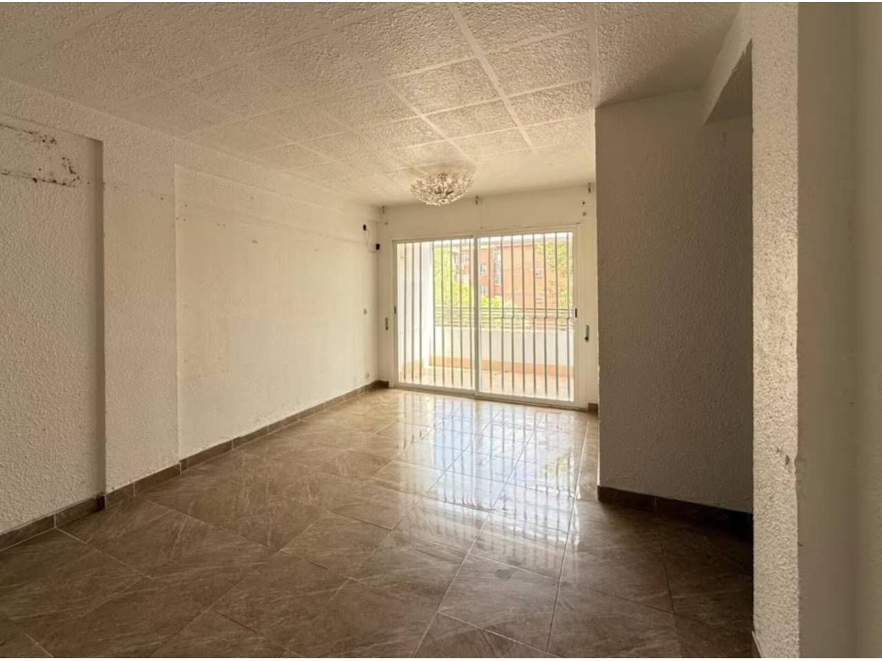 Piso en venta en  Tarragona Capital con Balcón