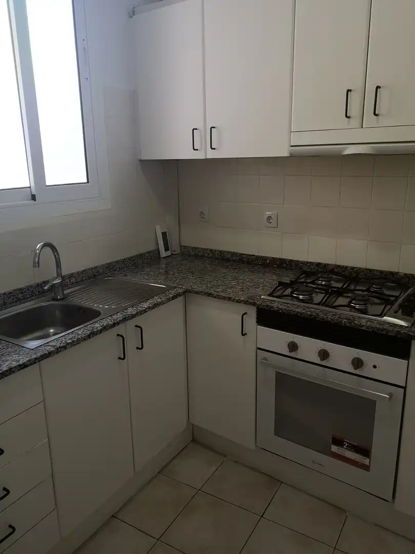 Cocina de Planta baja de alquiler en Eixample