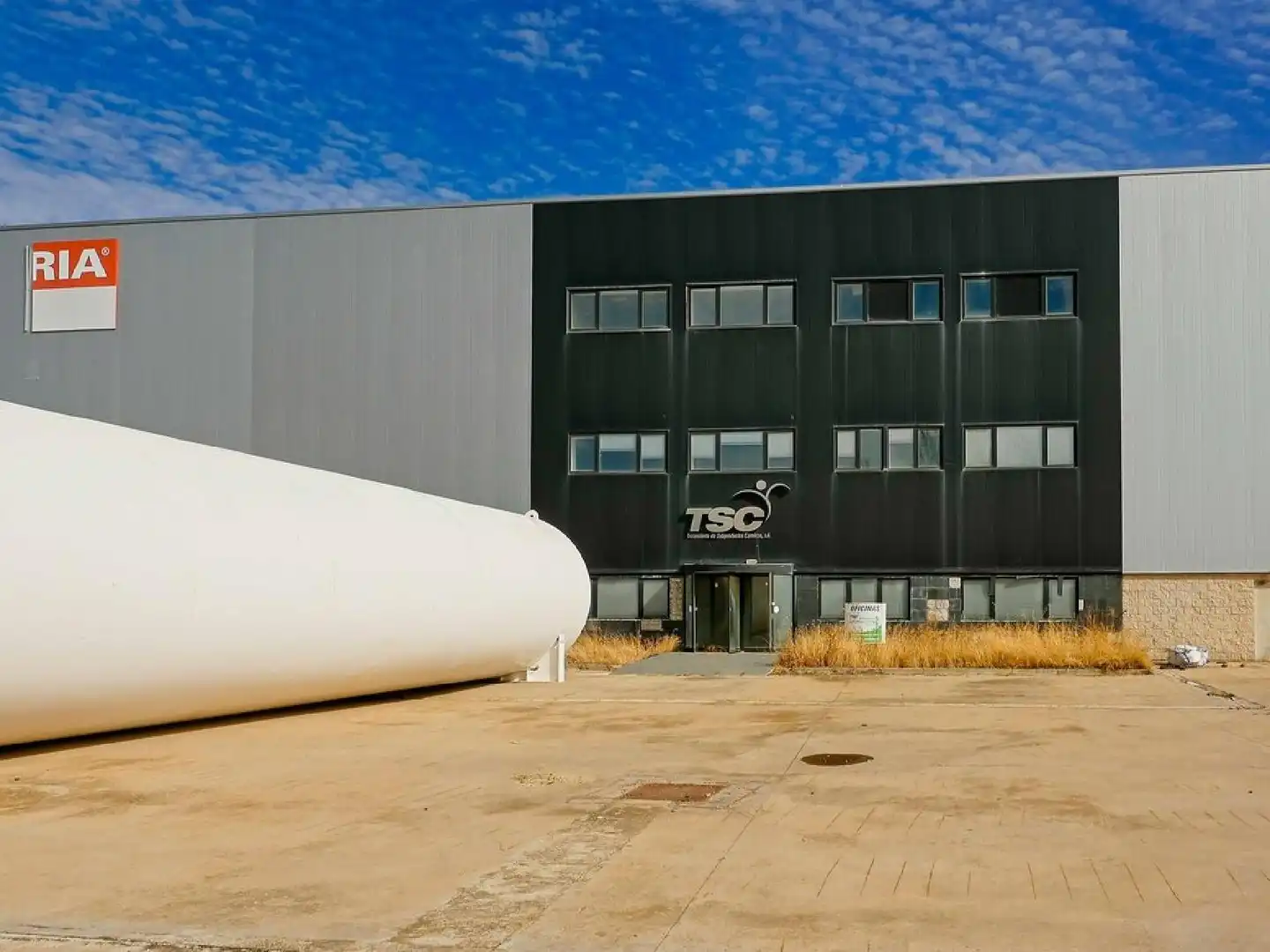 Vista exterior de Nave industrial en venta en Tarancón