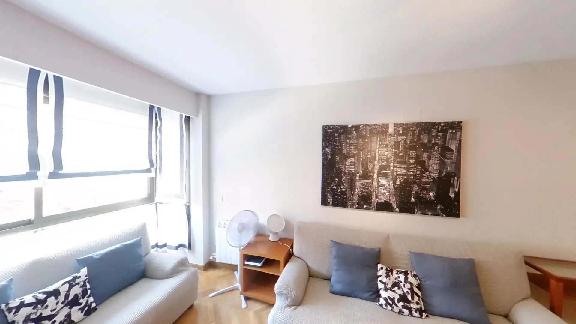 Flat for rent in Calle de Rafael Bergamín, San Juan Bautista