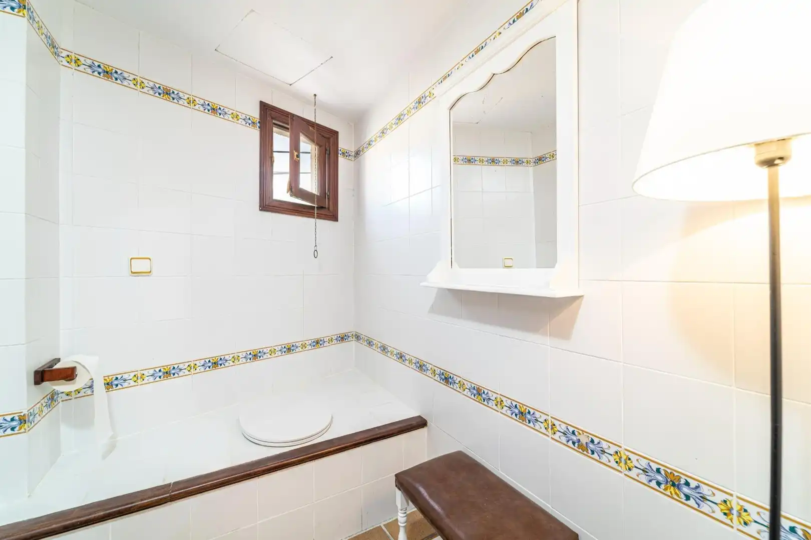 Baño de Local en venta en Capdepera con Calefacción, Terraza y Amueblado