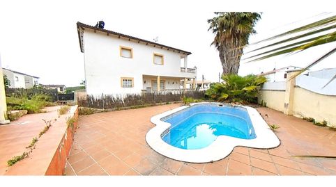 Foto 2 de Casa o chalet en venta en Calle Noguera Ribagorçana, La Franquesa - Oasis Park, El Vendrell