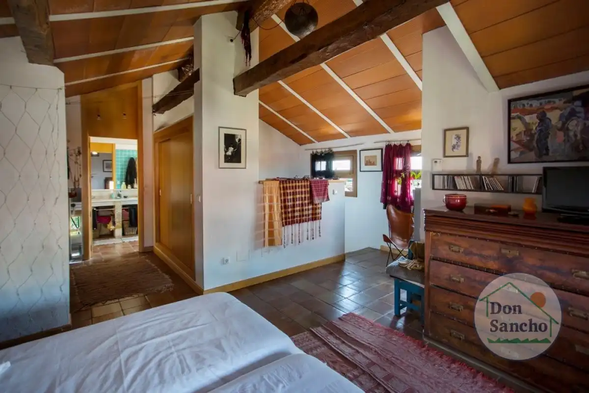 Bedroom of Houses for sale in Simancas  with Heating
