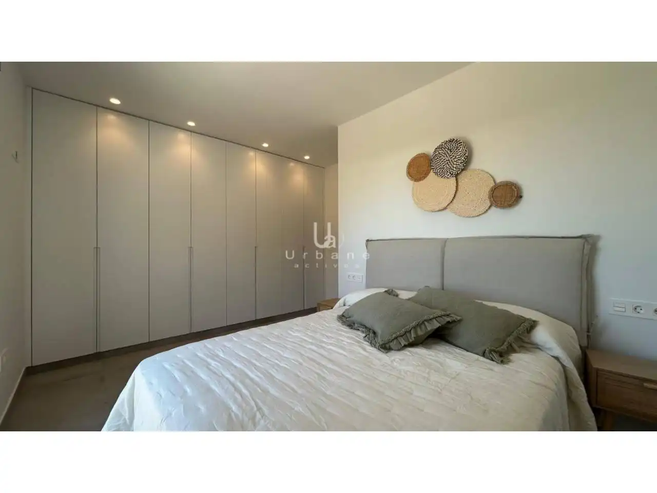 Habitación de Casa adosada en venta en Pilar de la Horadada con Aire acondicionado, Calefacción y Jardín privado