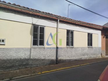 Casa en venda a Trobajo del Camino