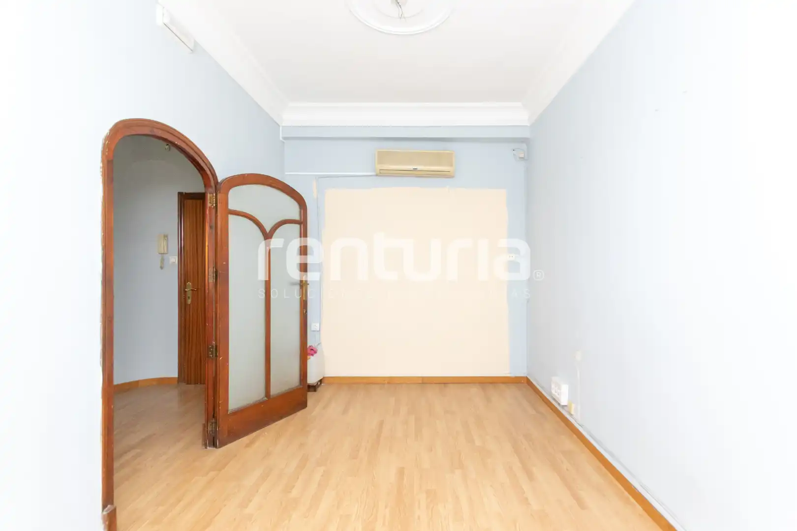 Habitación de Oficina de alquiler en Valencia con Aire acondicionado