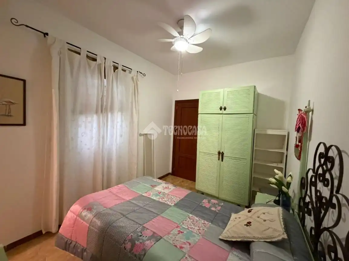 Bedroom of Houses for sale in Sevilla