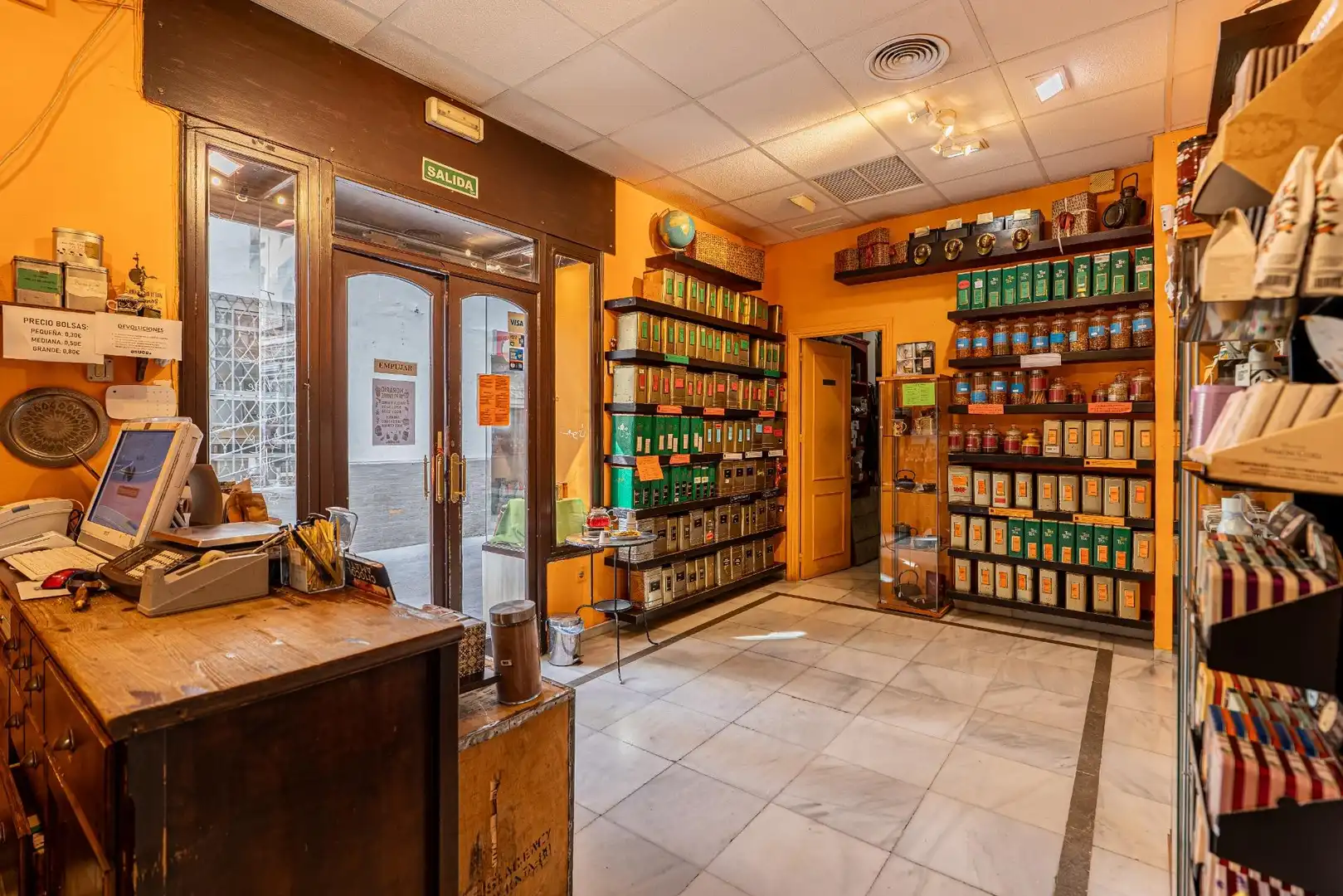 Geschaftsraum zur Miete in Casco Antiguo