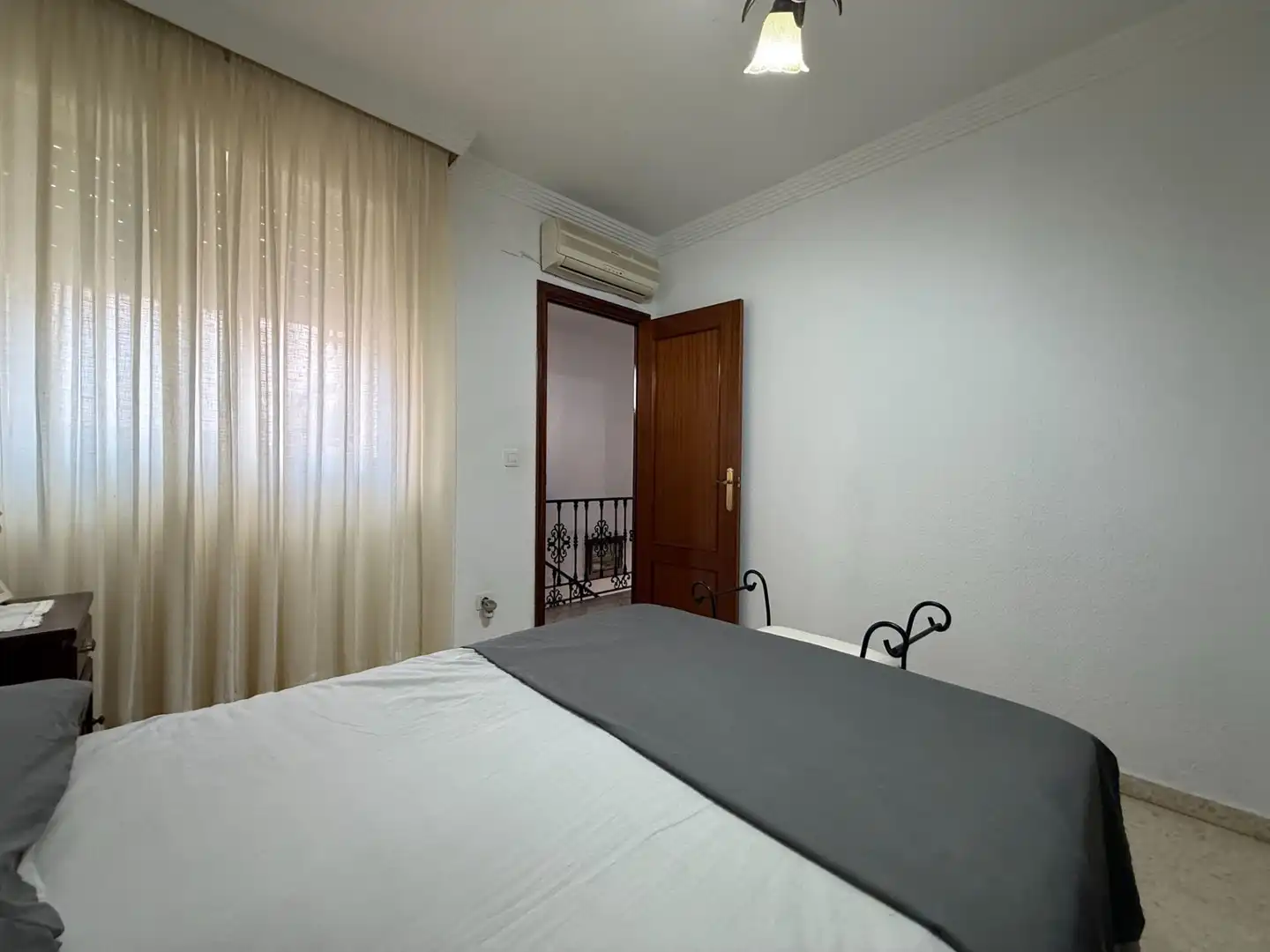 Habitación de Casa adosada en venta en Aljaraque con Aire acondicionado
