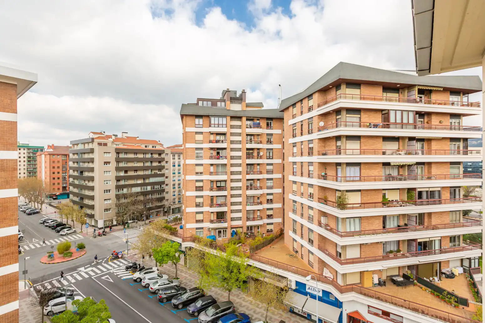 Vista exterior de Piso en venta en  Pamplona / Iruña con Calefacción, Parquet y Terraza