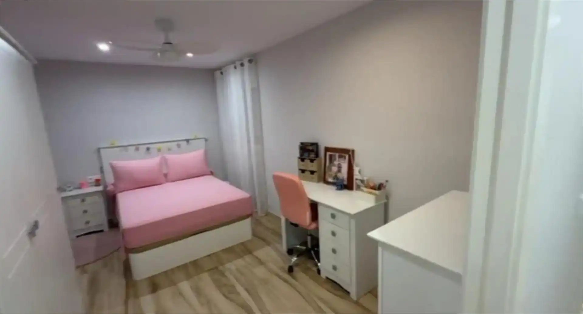 Bedroom of Flat for sale in Elda  with Air Conditioner and Balcony