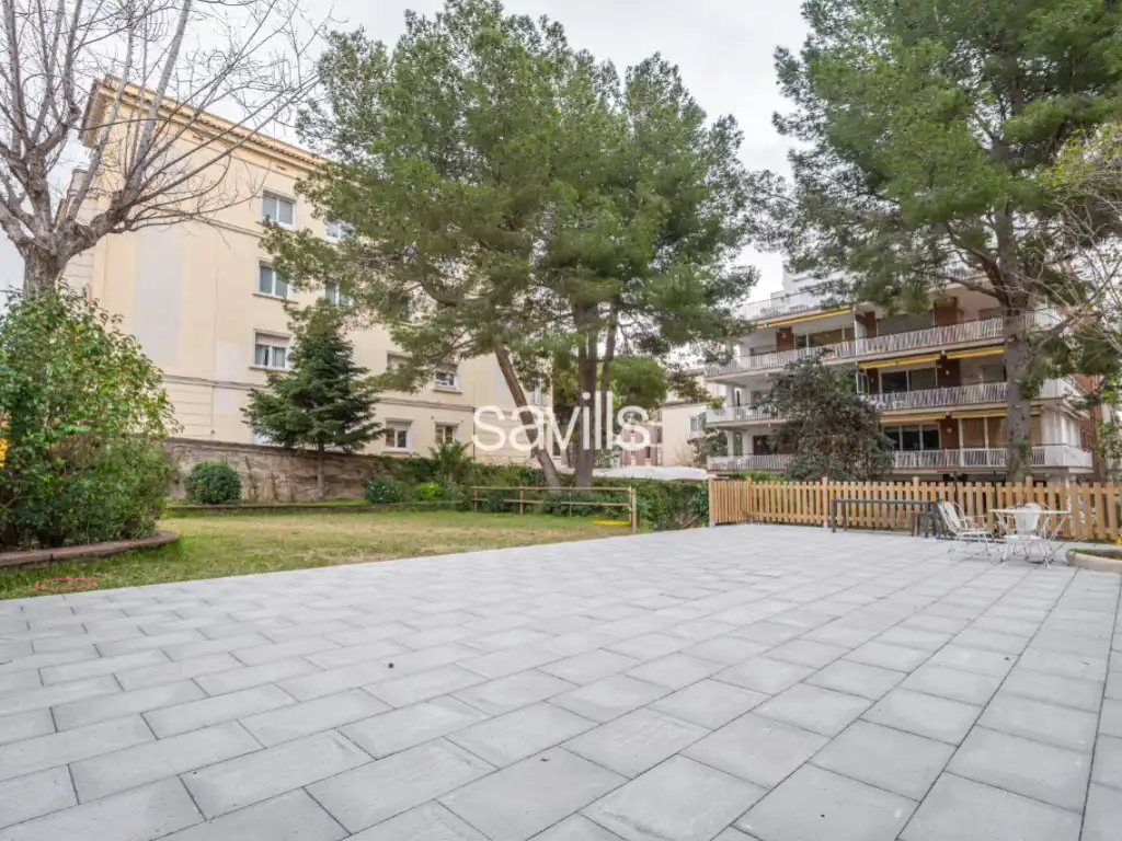 Vista exterior de Apartamento en venta en Barcelona con Balcón