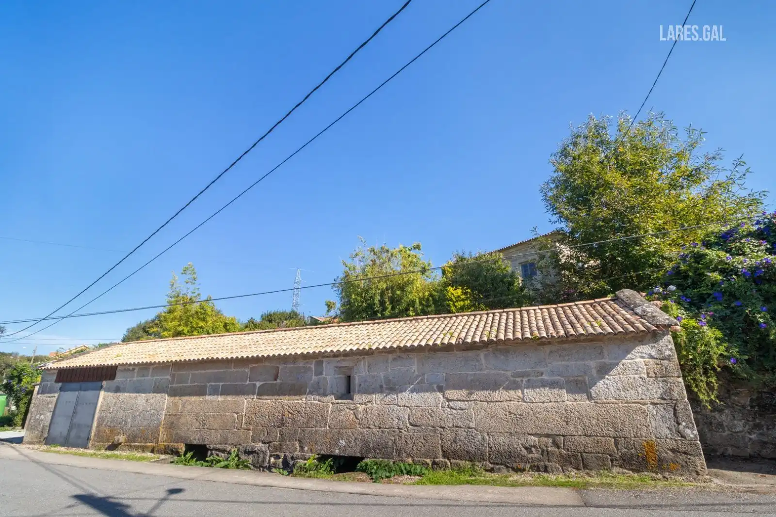 Vista exterior de Edificio en venta en Cangas 