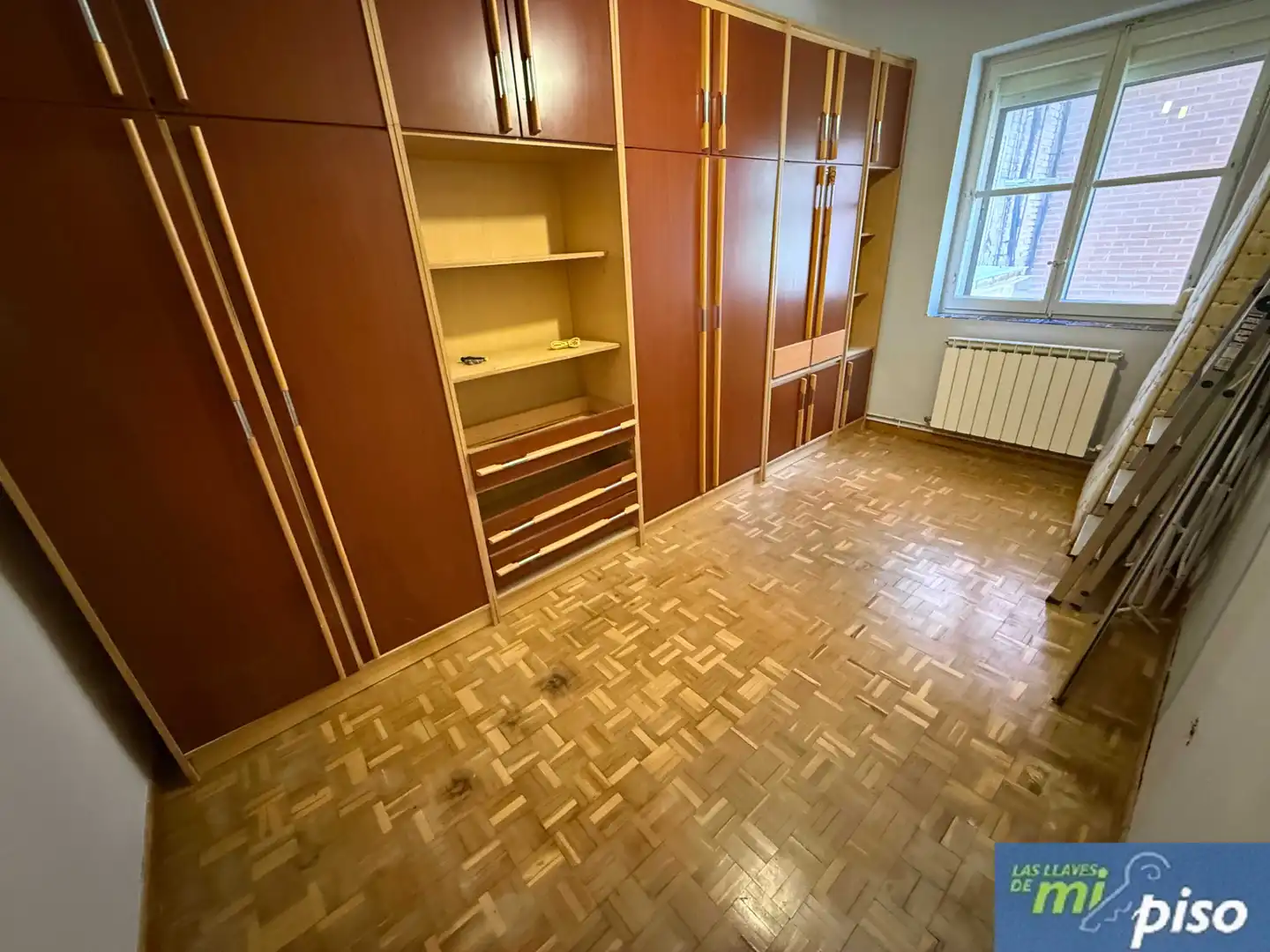 Dormitori de Pis en venda en Valladolid amb Calefacció, Parquet i Terrassa