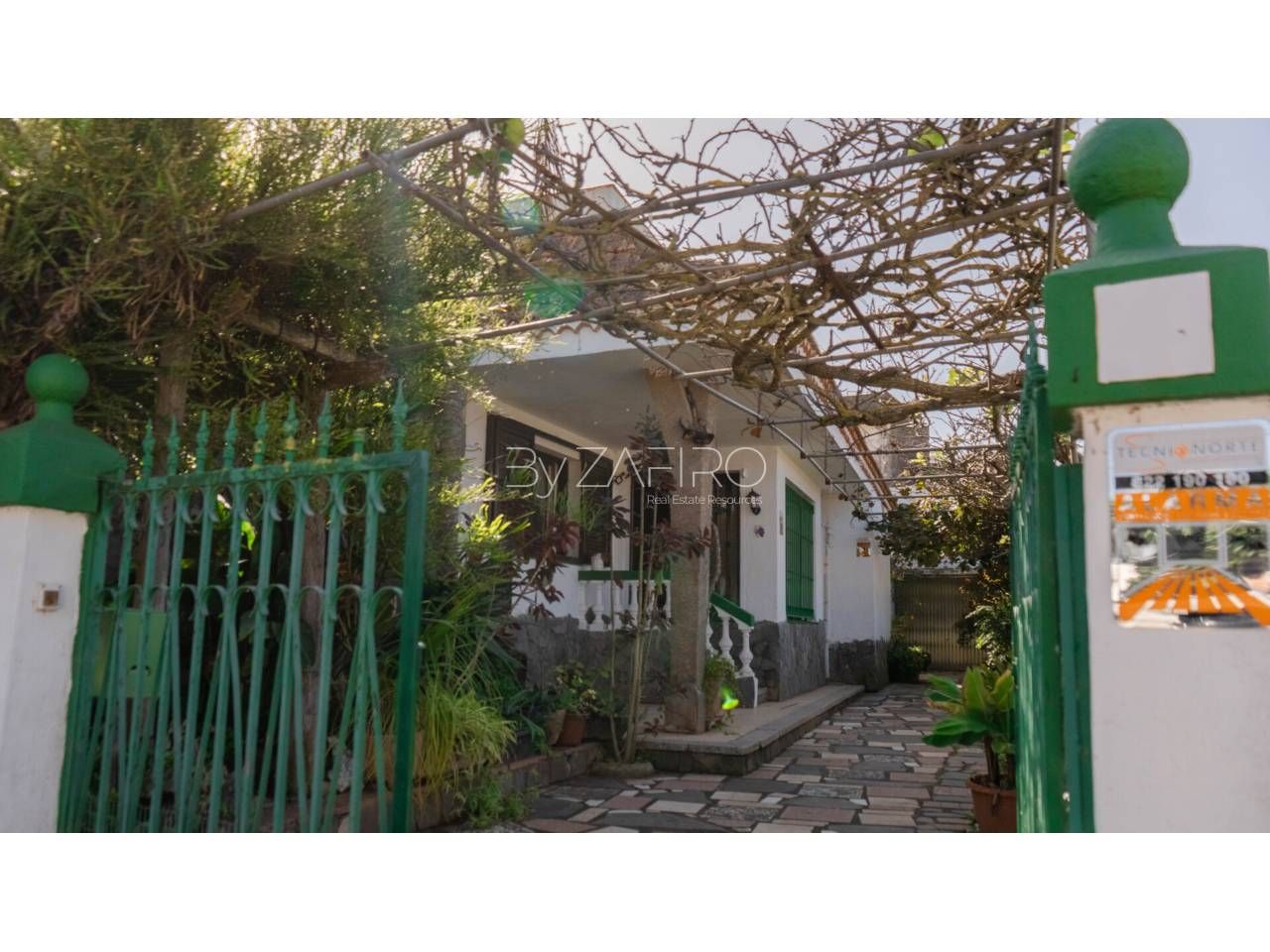 Vista exterior de Casa o xalet en venda en San Cristóbal de la Laguna amb Jardí privat i Terrassa