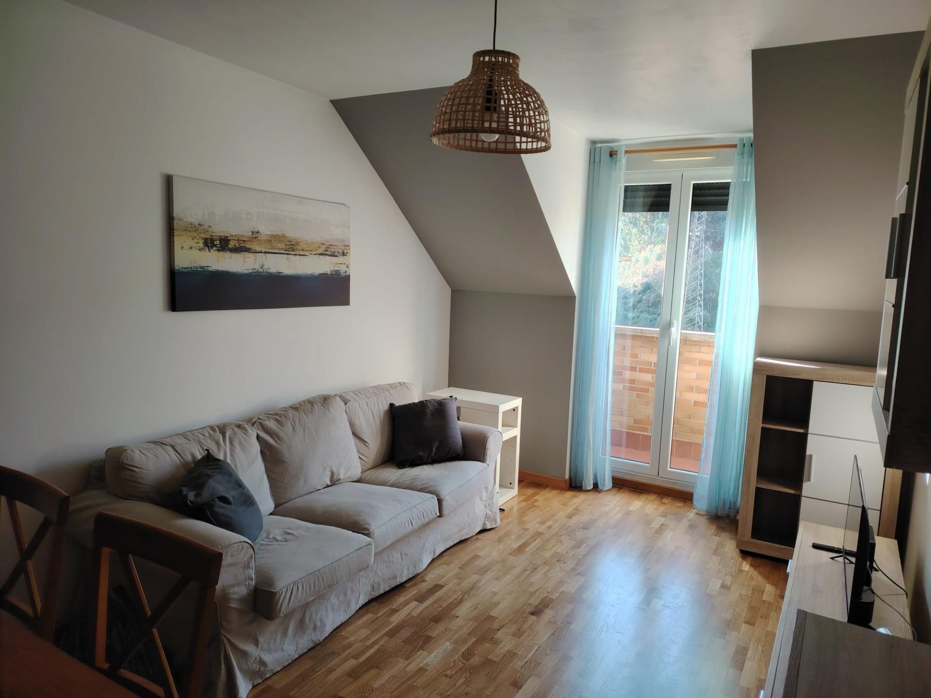 Sala d'estar de Pis en venda en Langreo amb Calefacció, Terrassa i Moblat