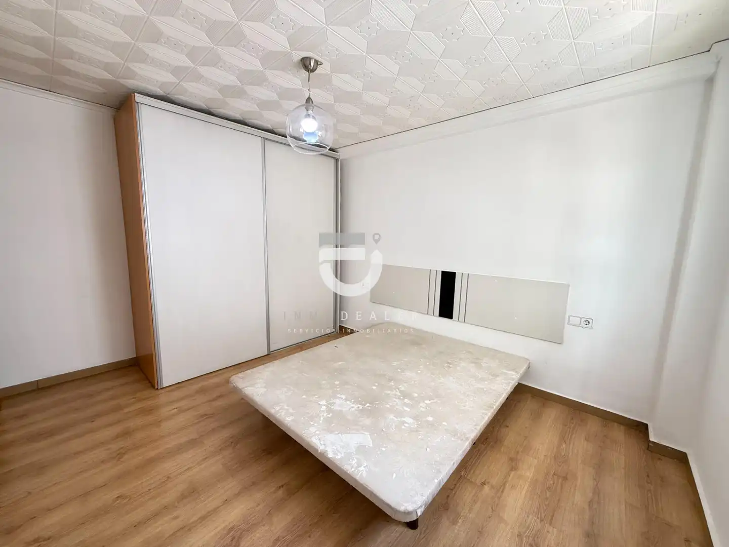 Dormitori de Pis en venda en Gandia amb Parquet i Balcó