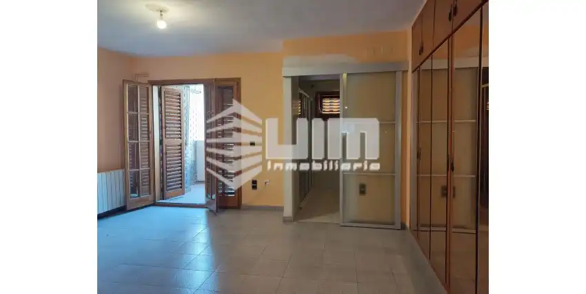 Terraced house with terrace for sale in REINA MARIA CRISTINA, imagen 2