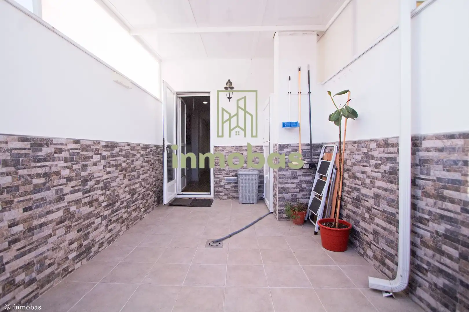 Dachboden zum Verkauf in Badajoz mit Klimaanlage, Terrasse und Abstellraum