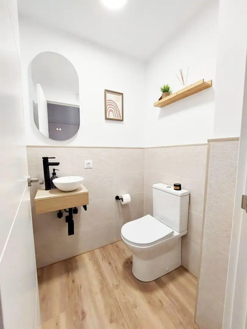 Bany de Pis en venda en Benalmádena amb Aire condicionat, Terrassa i Moblat