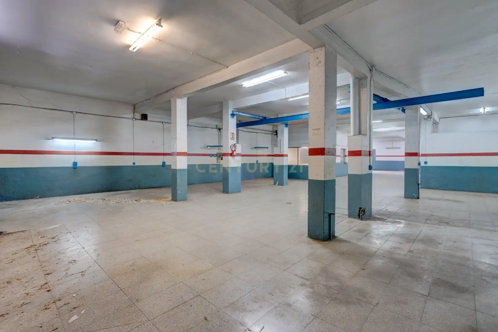 Aparcament de Local en venda en Vitoria - Gasteiz