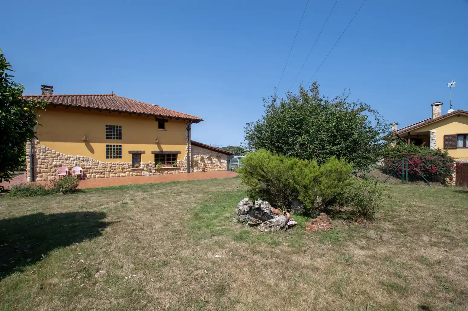Vista exterior de Casa o xalet en venda en Villaviciosa amb Calefacció, Jardí privat i Terrassa
