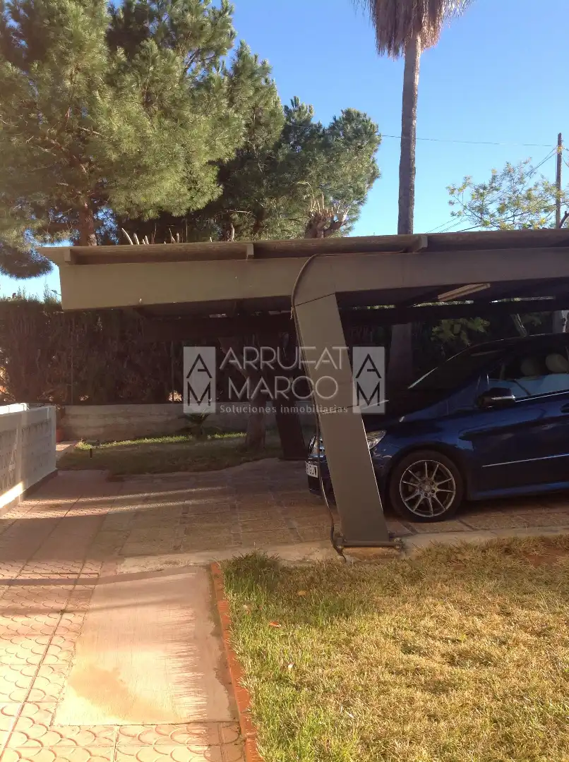 Aparcament de Casa o xalet en venda en Vila-real amb Jardí privat, Terrassa i Piscina