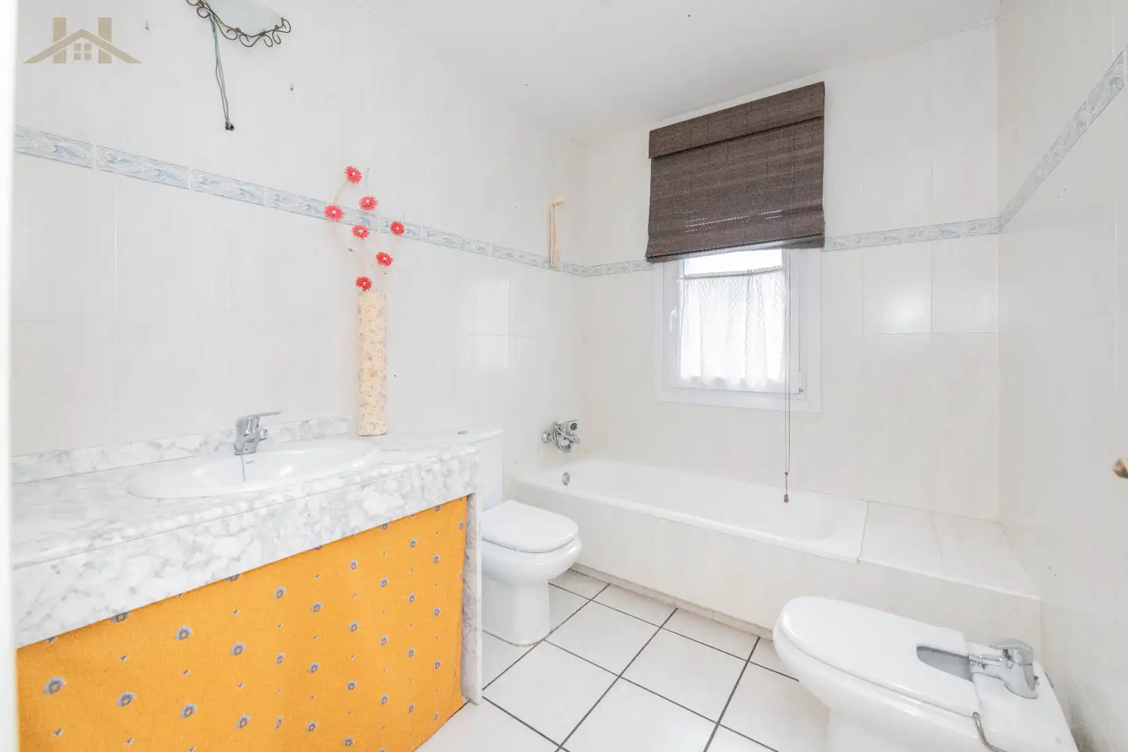 Bathroom of Houses for sale in Alpedrete  with Heating, Terrace and Storage room