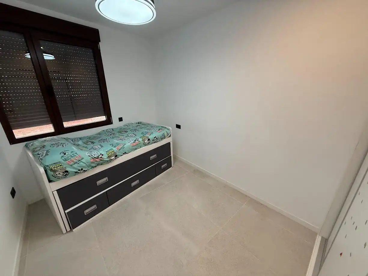 Habitación de Casa o chalet en venta en Torrent con Aire acondicionado, Calefacción y Terraza
