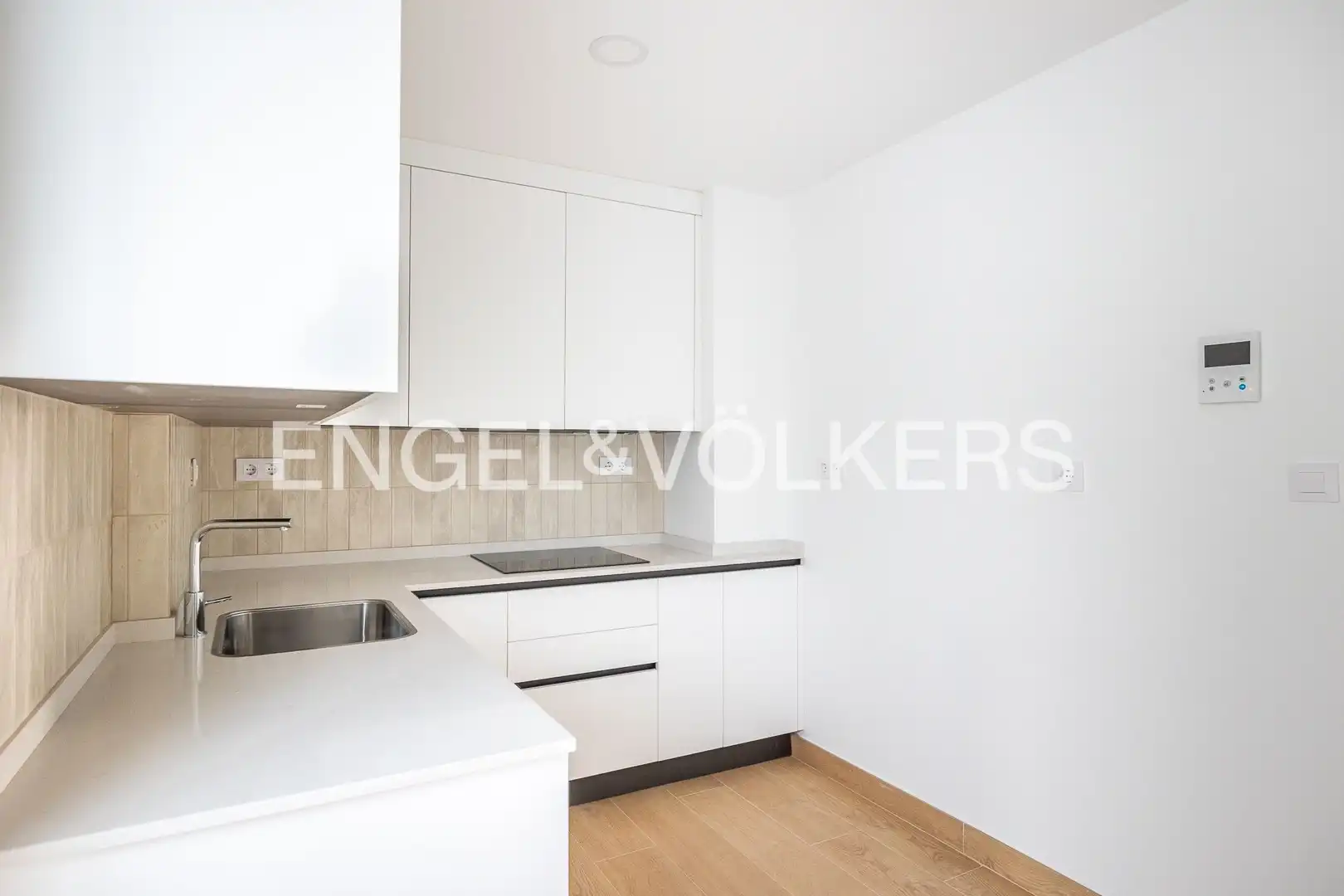 Cocina de Piso de alquiler en Sevilla con Aire acondicionado, Calefacción y Piscina