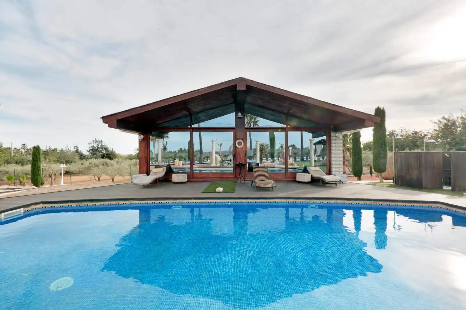 Piscina de Casa o xalet en venda en Valladolid amb Aire condicionat, Calefacció i Jardí privat