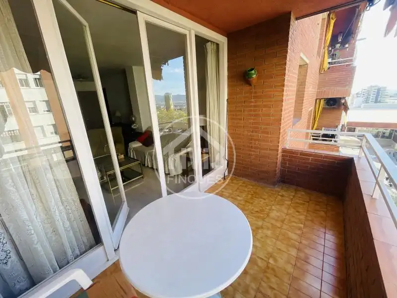 Terrasse von Wohnung zum Verkauf in Sant Joan Despí mit Heizung, Terrasse und Möbliert