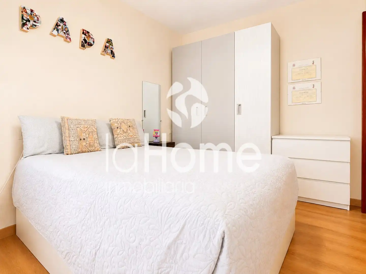 Habitación de Piso en venta en L'Eliana con Aire acondicionado, Parquet y Horno