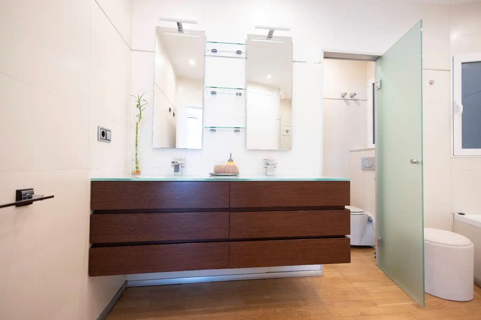 Wohnung zur Miete in Marques del Turia, Gran Via