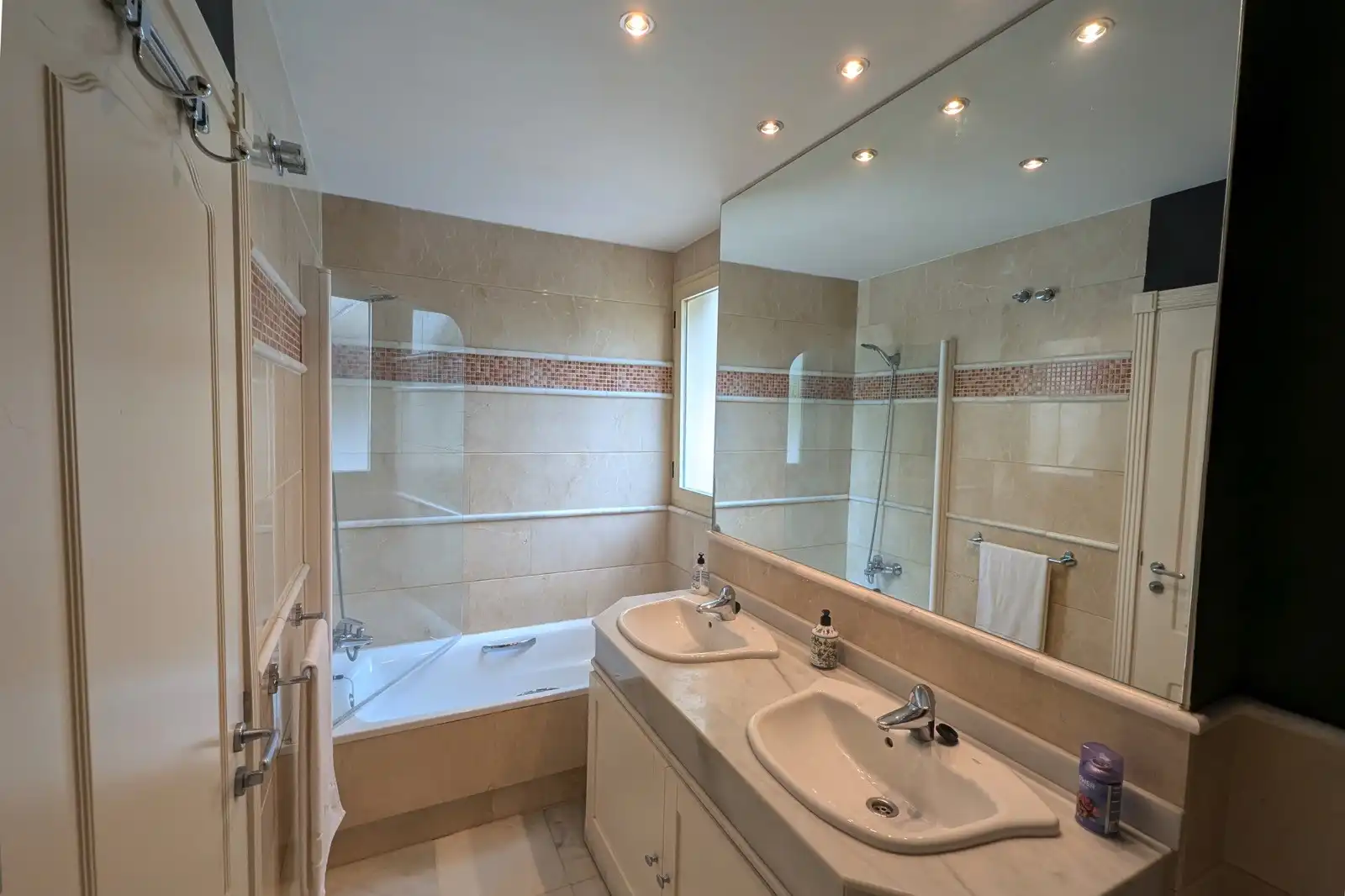 Baño de Planta baja en venta en Marbella con Aire acondicionado, Terraza y Trastero