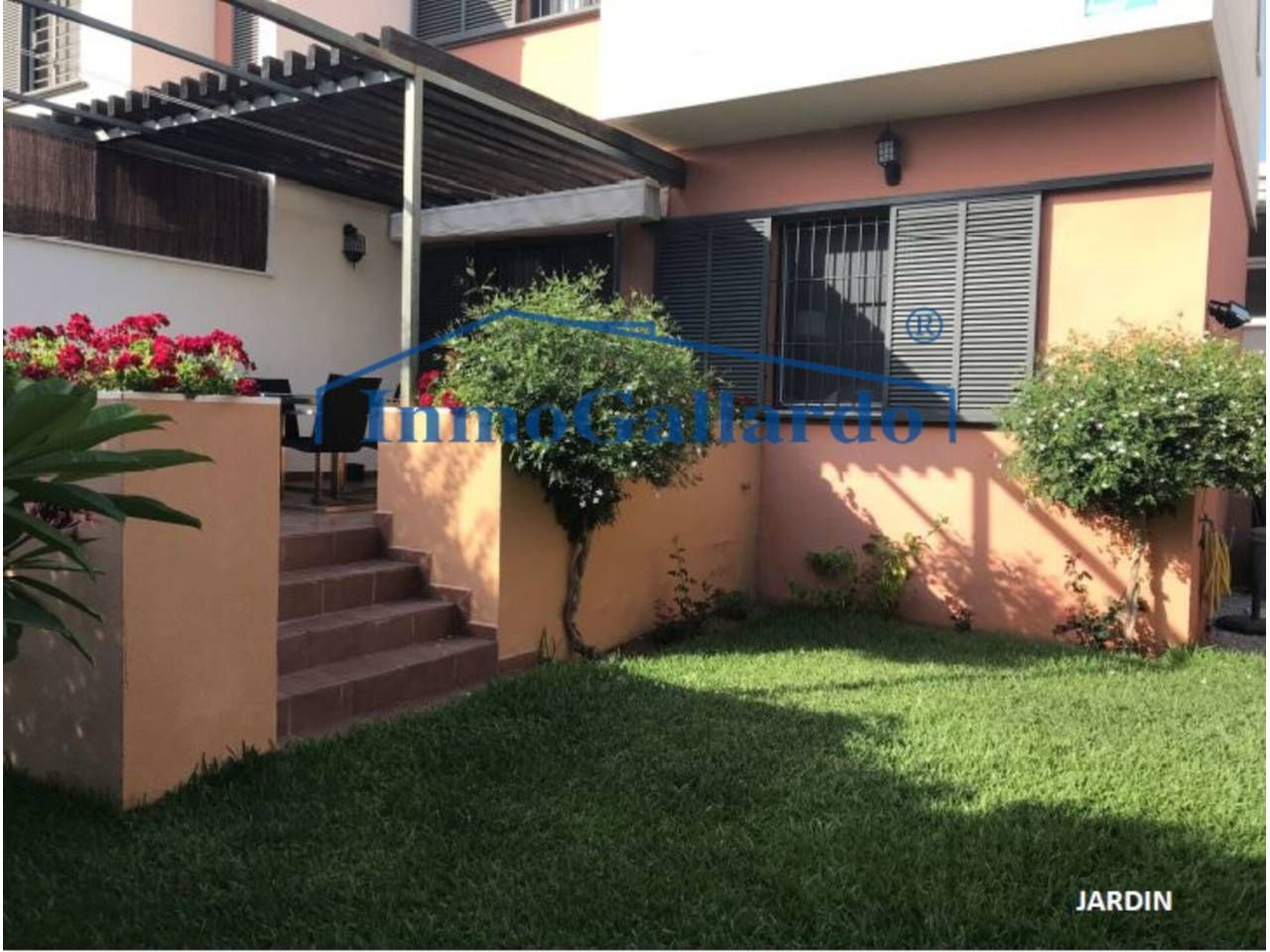 Jardí de Casa adosada en venda en Rincón de la Victoria amb Aire condicionat, Calefacció i Jardí privat