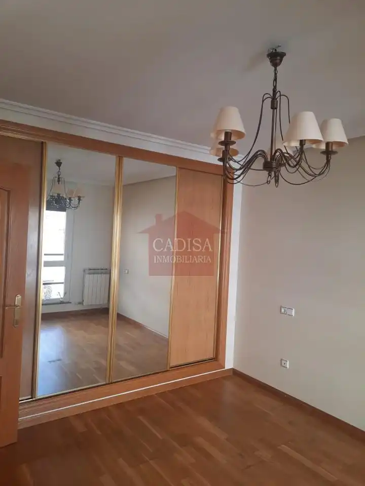 Habitación de Casa adosada en venta en Salamanca con Calefacción, Jardín privado y Terraza