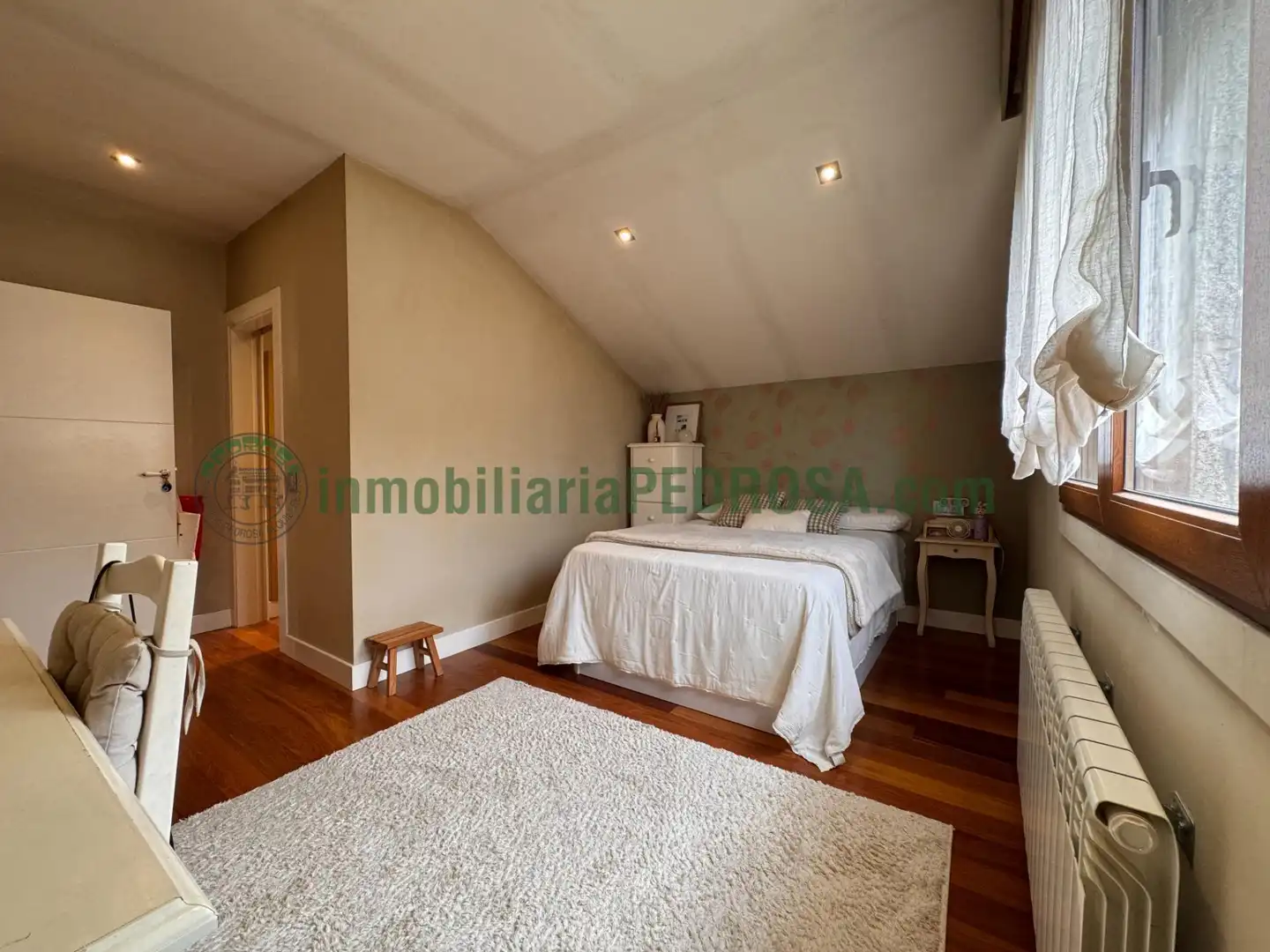 Habitación de Casa o chalet en venta en Pontevedra Capital  con Calefacción, Jardín privado y Terraza