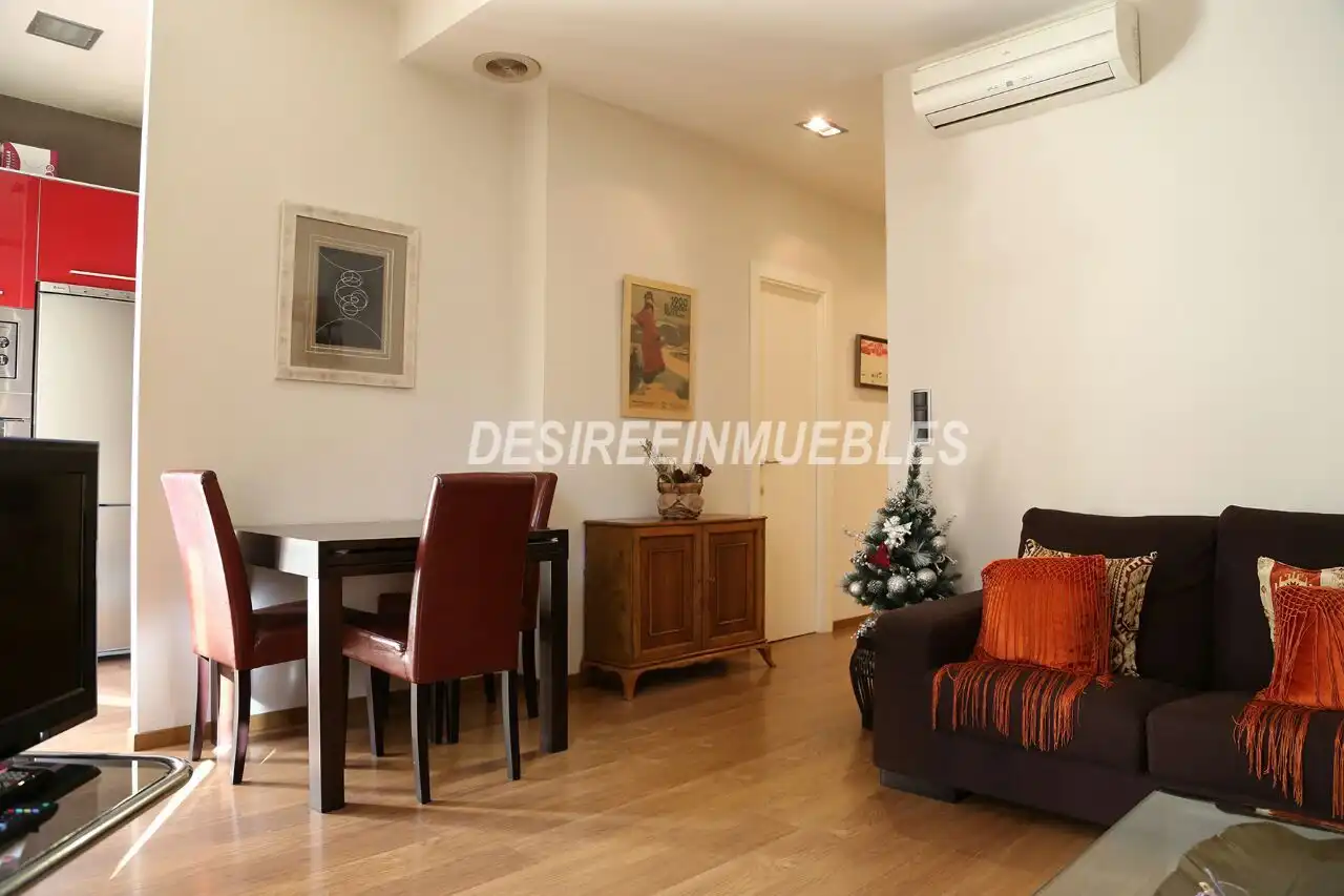 Living room of Flat for rent in Valencia  with Air Conditioner, Heating and Parquet flooring