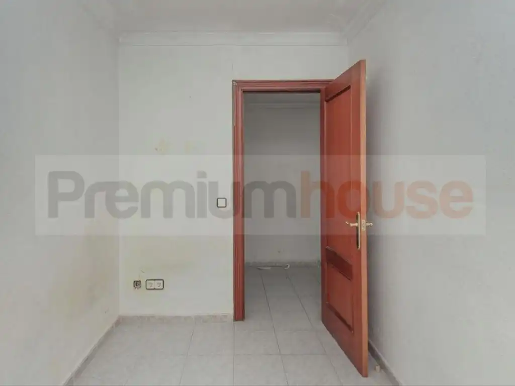 Flat with terrace for sale in Calle de Vila-seca, imagen 10