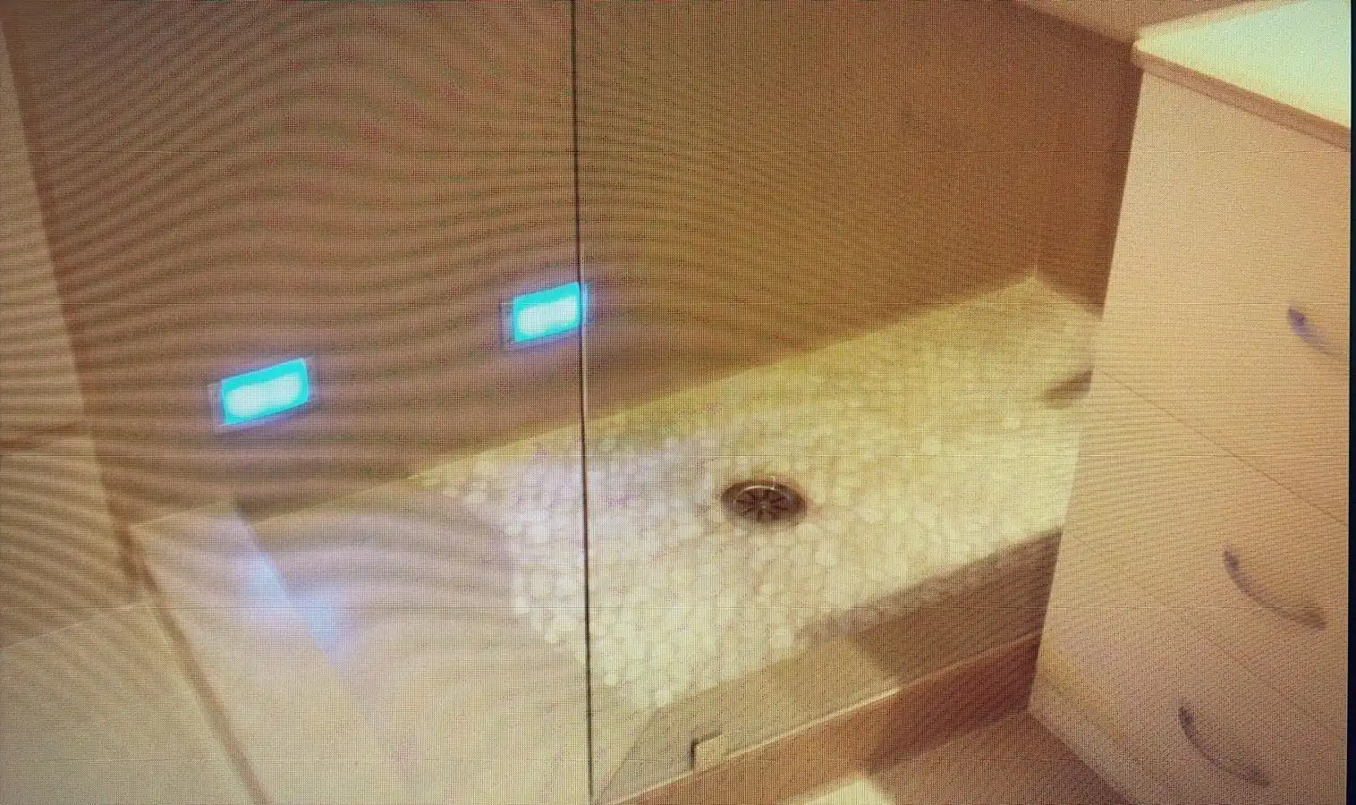 Bathroom of Flat for sale in Madrid  with Air Conditioner, Heating and Private garden