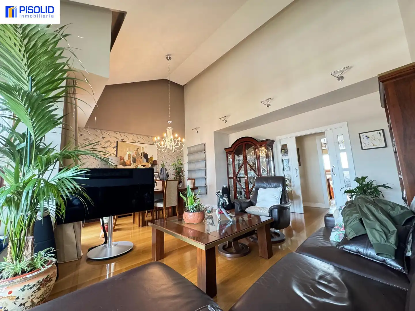 Sala de estar de Ático en venta en Valladolid con Calefacción, Parquet y Terraza