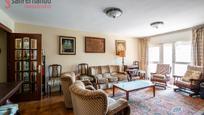Sala d'estar de Pis en venda en Santander amb Calefacció i Balcó